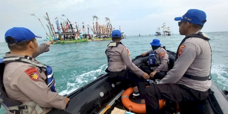 Polisi Sukses Beri Pengamanan di Acara Sedekah Laut Pemalang