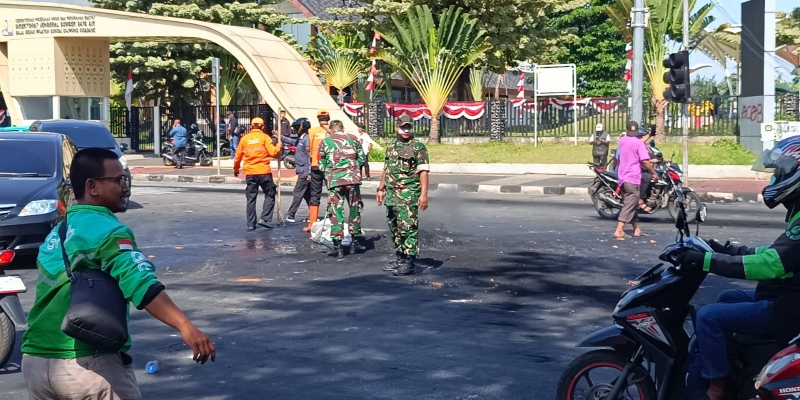 Sempat Bentrok di Otista Jaktim, Ratusan Warga Berhasil Dipukul Mundur Polisi